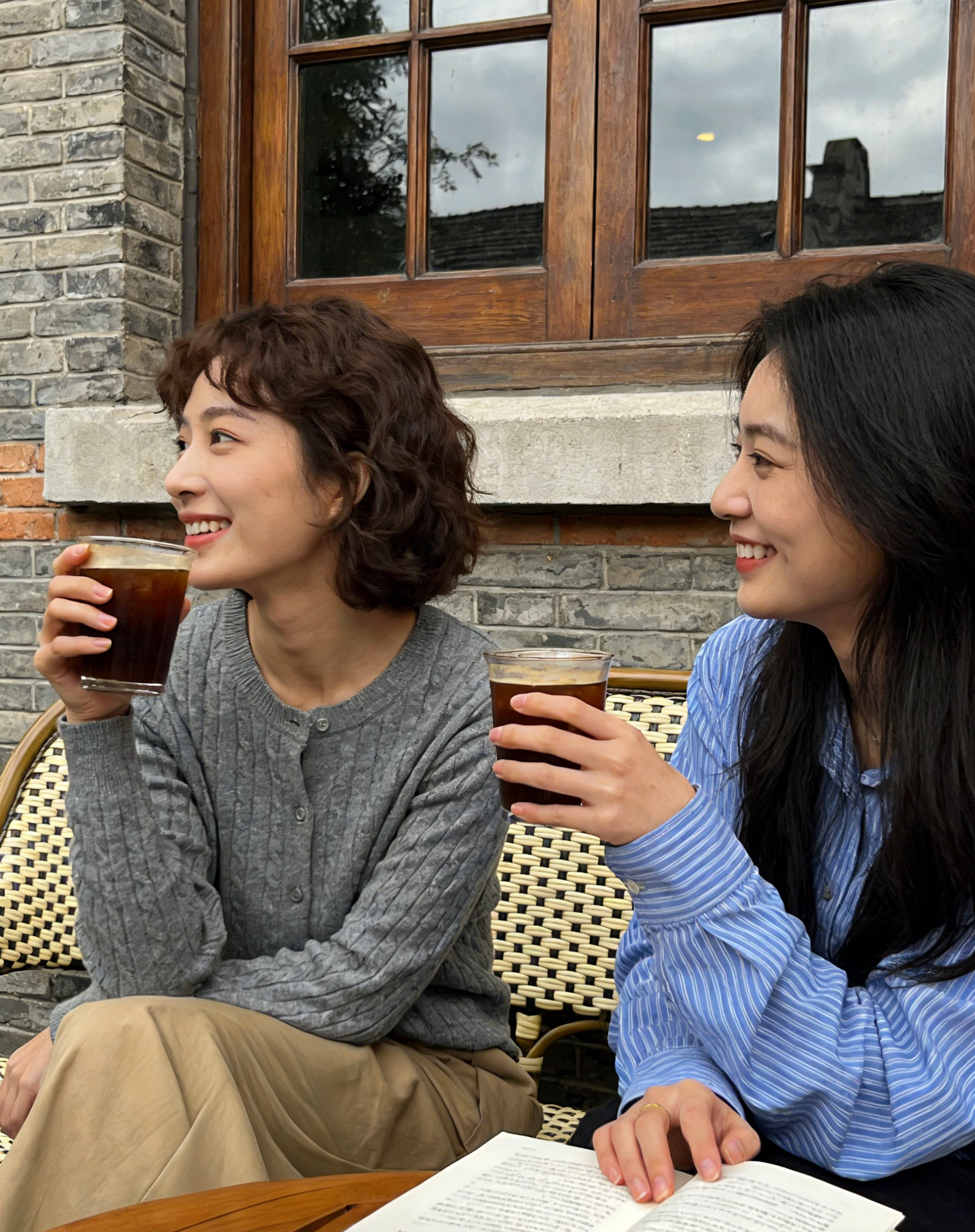 Victoria Beauty香港美容院GLOW² 深層潔淨加DEP® 無針精華導入加 SMAS營養精華深層美白肌膚療程Victoria Beauty Hong Kong GLOW² Deep Cleansing Combined with DEP® Needle-free Essence Introduction and SMAS Nourishing Essence Deep Whitening Skin Treatment